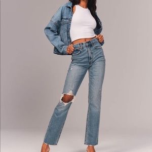 Abercrombie 90’s Straight Ultra High Rise Jeans